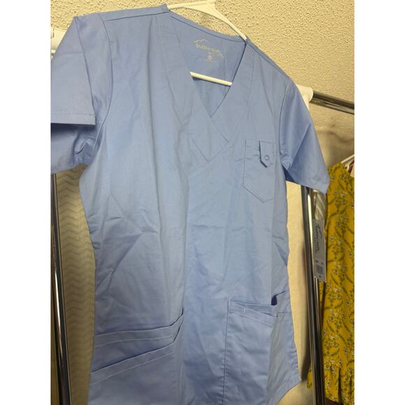 BN #41 NWT Butter-Soft Stretch Scrub Top XS Light Blue – Uniform Advantage - Picture 7 of 7